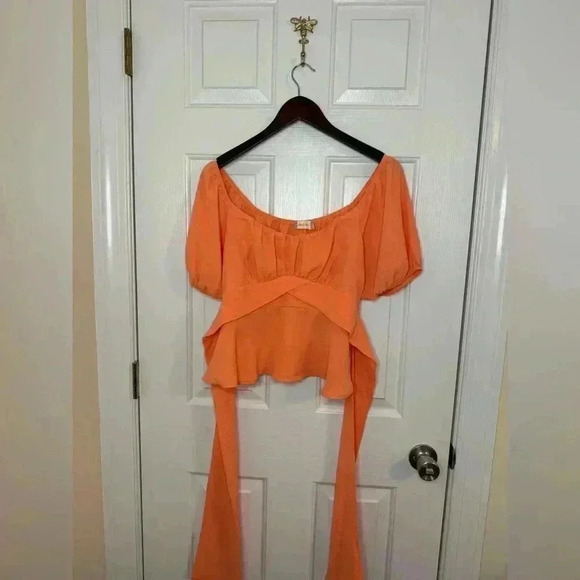 ALTAR’D STATE, size large, blouse, cross tie, cropped, puff sleeve - Picture 1 of 4